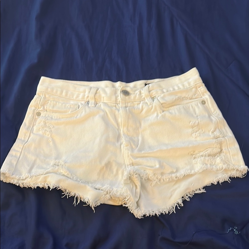 Blank NYC White Jean Shorts Frayed Hem